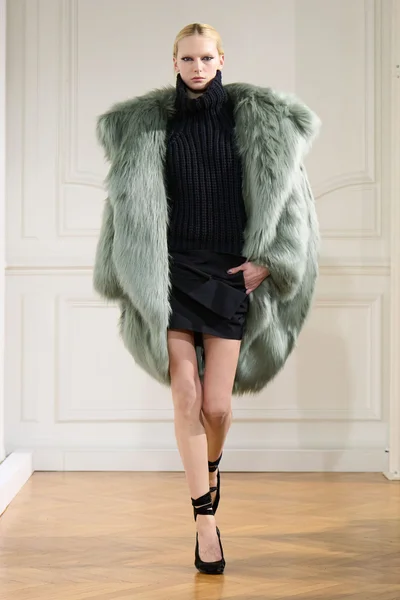 Look 14